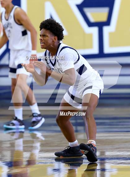 Thumbnail 1 in Mater Dei vs. St. John Bosco photogallery.