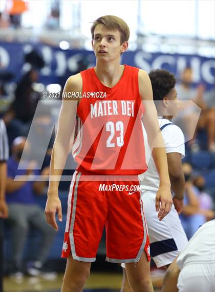 Thumbnail 2 in Mater Dei vs. St. John Bosco photogallery.