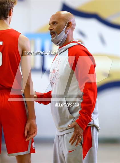 Thumbnail 2 in Mater Dei vs. St. John Bosco photogallery.