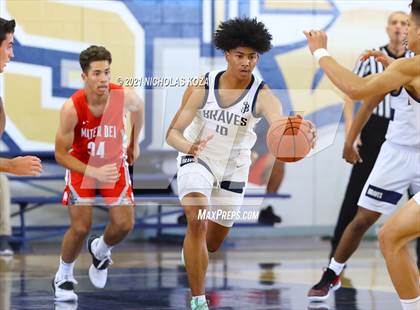 Thumbnail 2 in Mater Dei vs. St. John Bosco photogallery.