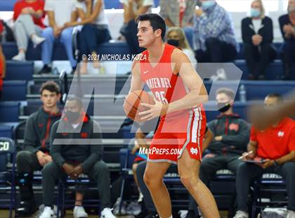 Thumbnail 2 in Mater Dei vs. St. John Bosco photogallery.