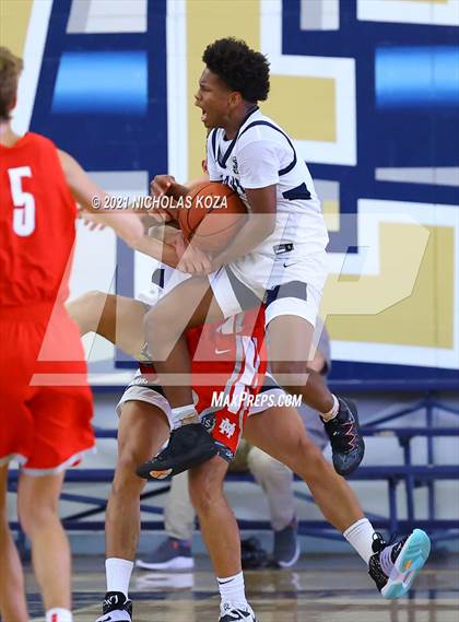 Thumbnail 1 in Mater Dei vs. St. John Bosco photogallery.