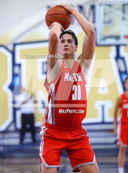 Thumbnail 2 in Mater Dei vs. St. John Bosco photogallery.