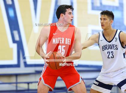 Thumbnail 2 in Mater Dei vs. St. John Bosco photogallery.