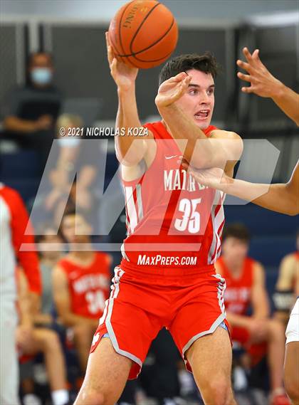 Thumbnail 2 in Mater Dei vs. St. John Bosco photogallery.