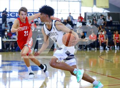 Thumbnail 1 in Mater Dei vs. St. John Bosco photogallery.