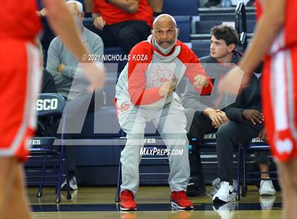 Thumbnail 3 in Mater Dei vs. St. John Bosco photogallery.