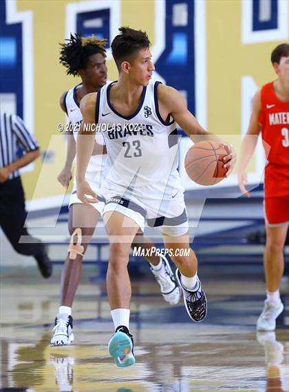 Thumbnail 2 in Mater Dei vs. St. John Bosco photogallery.