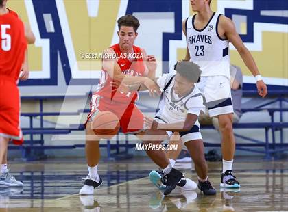 Thumbnail 2 in Mater Dei vs. St. John Bosco photogallery.