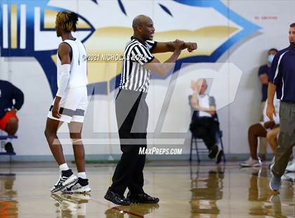 Thumbnail 1 in Mater Dei vs. St. John Bosco photogallery.