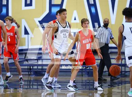 Thumbnail 2 in Mater Dei vs. St. John Bosco photogallery.
