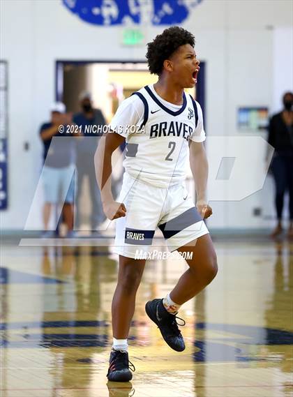 Thumbnail 3 in Mater Dei vs. St. John Bosco photogallery.