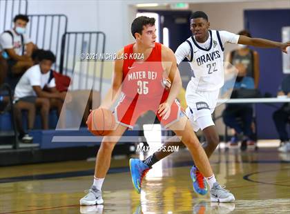 Thumbnail 2 in Mater Dei vs. St. John Bosco photogallery.