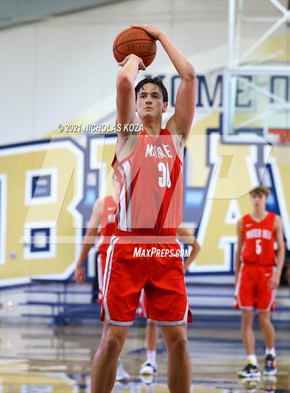 Thumbnail 3 in Mater Dei vs. St. John Bosco photogallery.