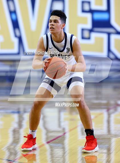 Thumbnail 3 in Mater Dei vs. St. John Bosco photogallery.