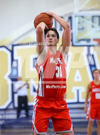 Thumbnail 3 in Mater Dei vs. St. John Bosco photogallery.
