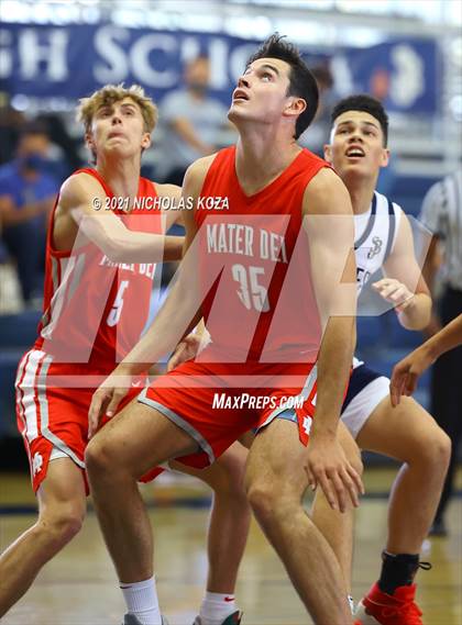 Thumbnail 1 in Mater Dei vs. St. John Bosco photogallery.