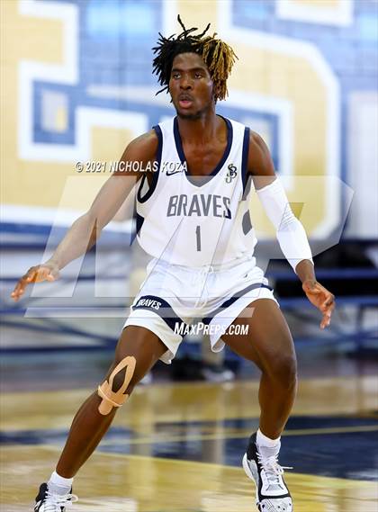 Thumbnail 3 in Mater Dei vs. St. John Bosco photogallery.