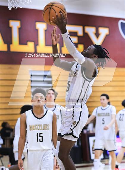 Thumbnail 3 in El Camino Real vs  Golden Valley (Annual Bob Hawking Simi Valley Tip-Off Classic) photogallery.