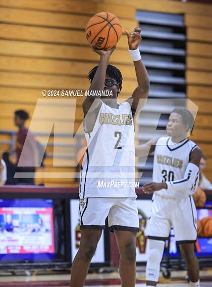 Thumbnail 2 in El Camino Real vs  Golden Valley (Annual Bob Hawking Simi Valley Tip-Off Classic) photogallery.