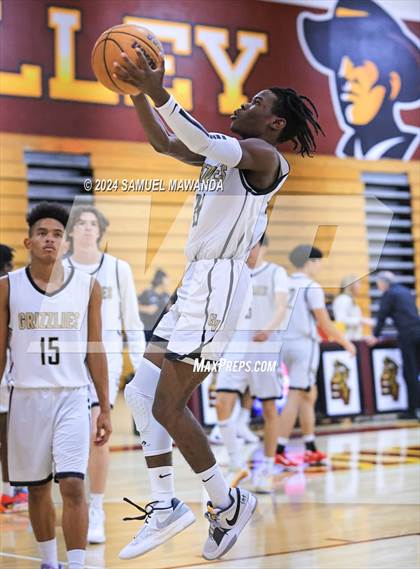 Thumbnail 2 in El Camino Real vs  Golden Valley (Annual Bob Hawking Simi Valley Tip-Off Classic) photogallery.