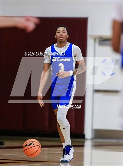 Thumbnail 2 in El Camino Real vs  Golden Valley (Annual Bob Hawking Simi Valley Tip-Off Classic) photogallery.
