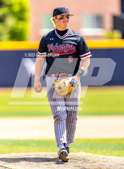Thumbnail 3 in Lehi vs. Viewmont (UHSAA 5A Bracket 1 Round 1) photogallery.