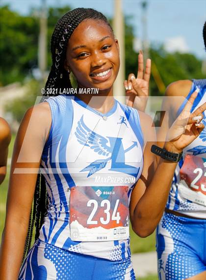 Thumbnail 1 in Dillard BCAA Meet photogallery.