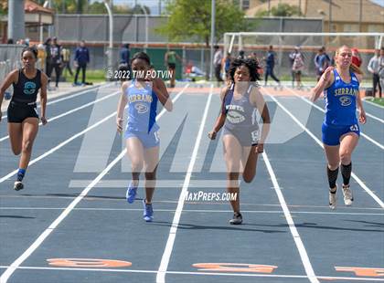 Thumbnail 3 in Roosevelt Invitational photogallery.