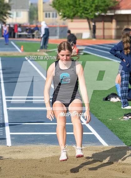 Thumbnail 2 in Roosevelt Invitational photogallery.