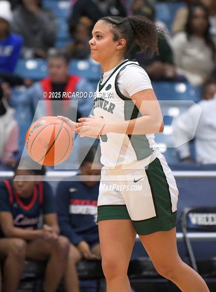 Thumbnail 3 in Alief Taylor vs. Fort Bend Hightower (UIL 6A D2 Basketball Regional Final) photogallery.