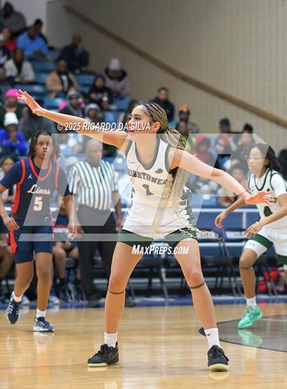Thumbnail 1 in Alief Taylor vs. Fort Bend Hightower (UIL 6A D2 Basketball Regional Final) photogallery.