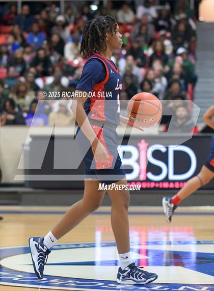 Thumbnail 2 in Alief Taylor vs. Fort Bend Hightower (UIL 6A D2 Basketball Regional Final) photogallery.