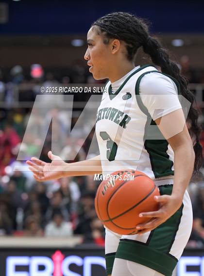 Thumbnail 3 in Alief Taylor vs. Fort Bend Hightower (UIL 6A D2 Basketball Regional Final) photogallery.