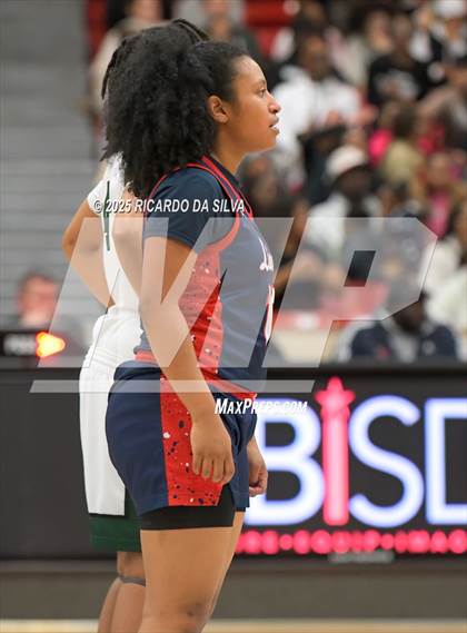 Thumbnail 2 in Alief Taylor vs. Fort Bend Hightower (UIL 6A D2 Basketball Regional Final) photogallery.