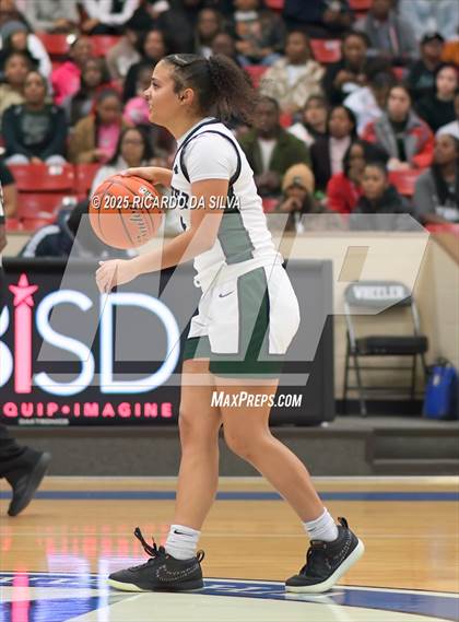 Thumbnail 2 in Alief Taylor vs. Fort Bend Hightower (UIL 6A D2 Basketball Regional Final) photogallery.
