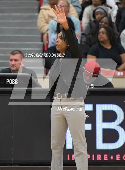Thumbnail 2 in Alief Taylor vs. Fort Bend Hightower (UIL 6A D2 Basketball Regional Final) photogallery.