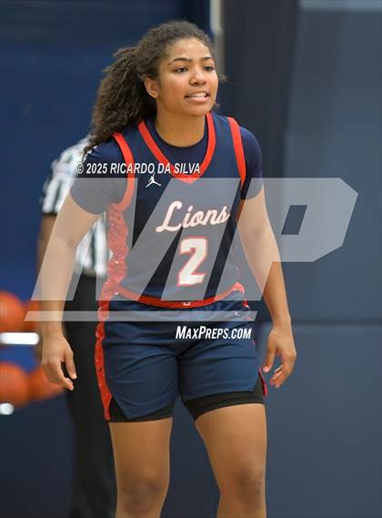 Thumbnail 1 in Alief Taylor vs. Fort Bend Hightower (UIL 6A D2 Basketball Regional Final) photogallery.