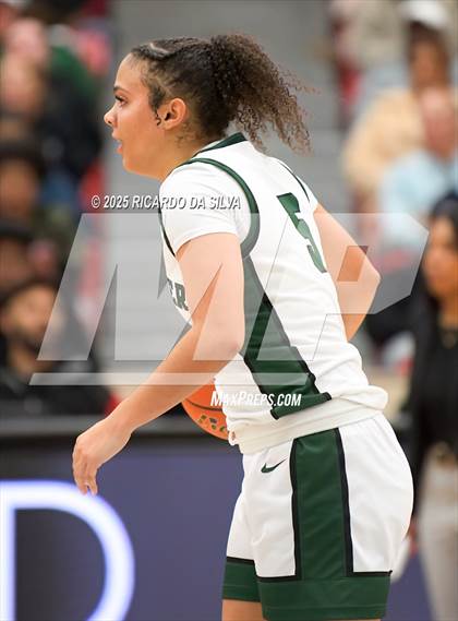 Thumbnail 3 in Alief Taylor vs. Fort Bend Hightower (UIL 6A D2 Basketball Regional Final) photogallery.