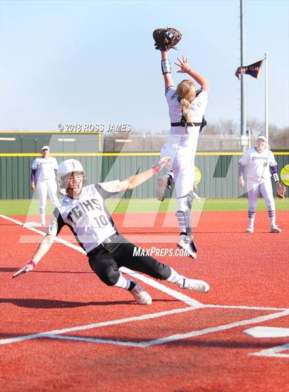 Thumbnail 2 in The Colony vs Canyon  photogallery.