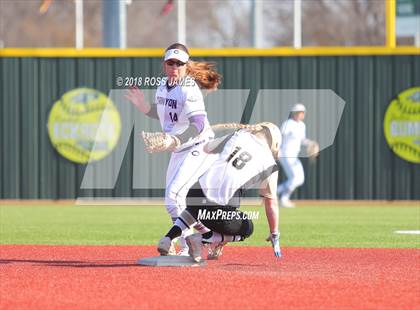 Thumbnail 2 in The Colony vs Canyon  photogallery.