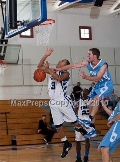 Thumbnail 1 in Trinity Christian vs Trinity Valley (Trinity Valley School Shootout) photogallery.