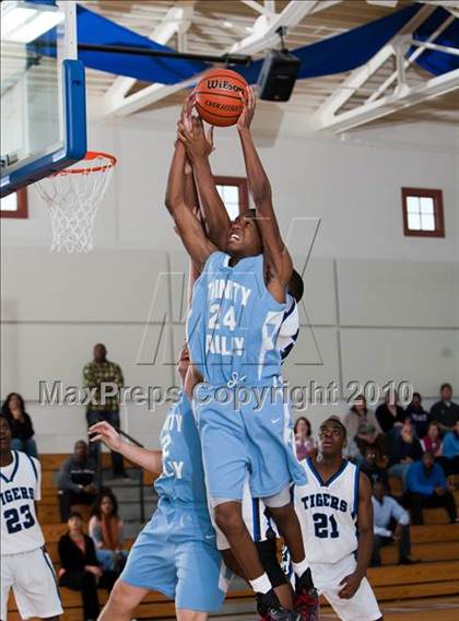 Thumbnail 3 in Trinity Christian vs Trinity Valley (Trinity Valley School Shootout) photogallery.