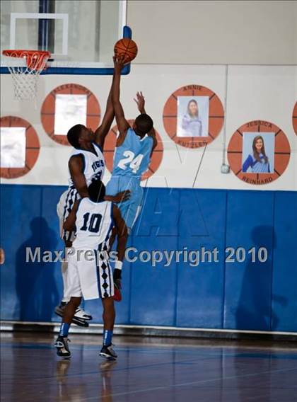 Thumbnail 2 in Trinity Christian vs Trinity Valley (Trinity Valley School Shootout) photogallery.