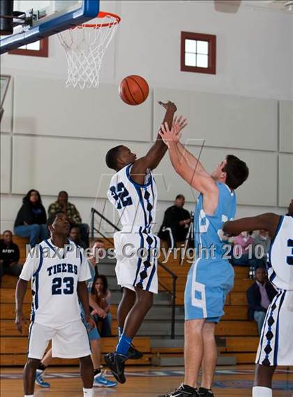 Thumbnail 3 in Trinity Christian vs Trinity Valley (Trinity Valley School Shootout) photogallery.