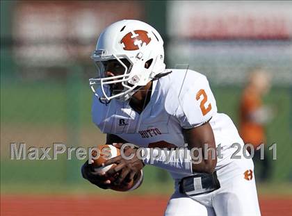 Thumbnail 3 in Hutto vs. Poteet (4A Region 2 Bi-District Playoffs) photogallery.