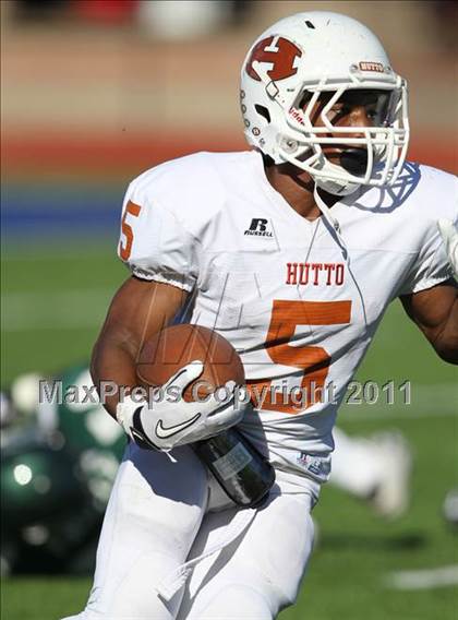 Thumbnail 3 in Hutto vs. Poteet (4A Region 2 Bi-District Playoffs) photogallery.