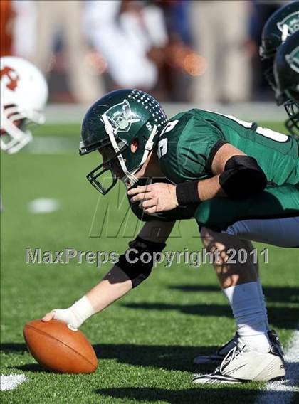Thumbnail 1 in Hutto vs. Poteet (4A Region 2 Bi-District Playoffs) photogallery.