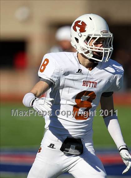 Thumbnail 3 in Hutto vs. Poteet (4A Region 2 Bi-District Playoffs) photogallery.
