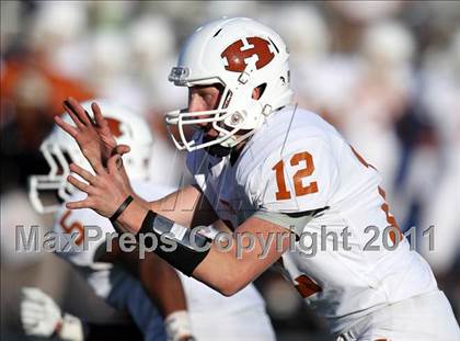 Thumbnail 1 in Hutto vs. Poteet (4A Region 2 Bi-District Playoffs) photogallery.